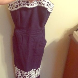 Navy vineyard vines strapless dress!